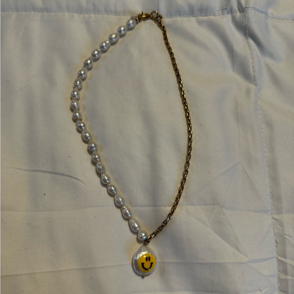 Martha Calvo JOOLZ all smiles necklace